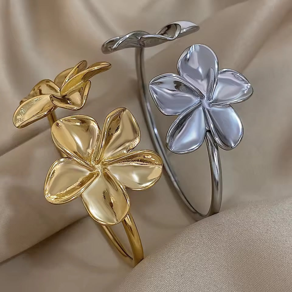Blumenarmband
