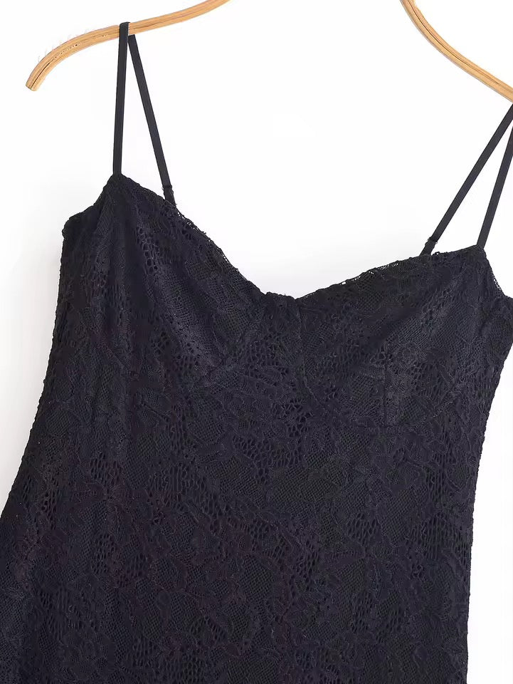 Trägerkleid mit Seitenschlitz