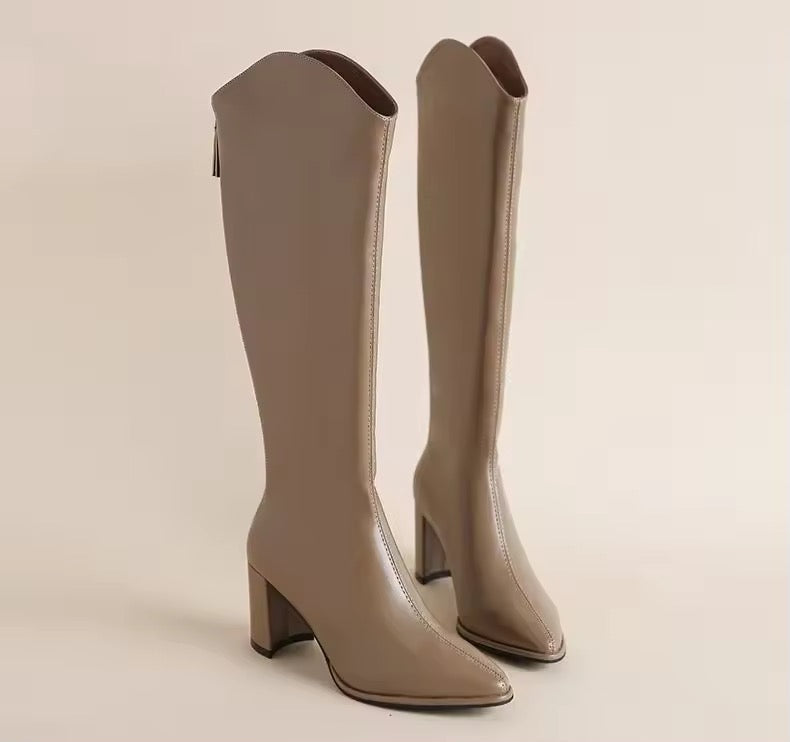Kniehohe Stiefel