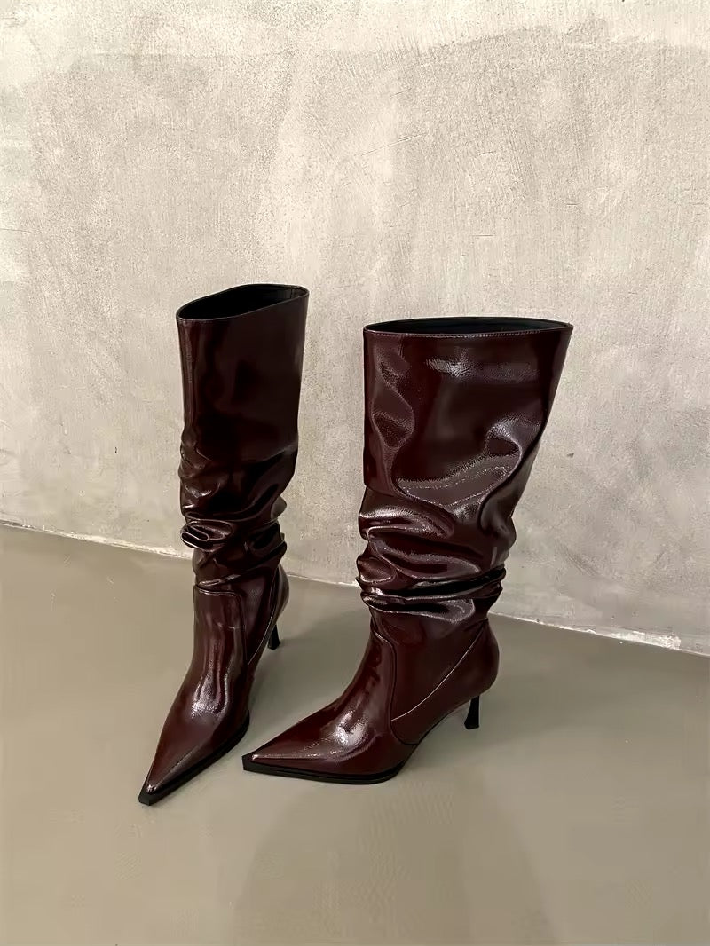 Hohe Stiefel