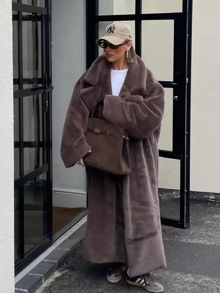 Faux-Pelzmantel