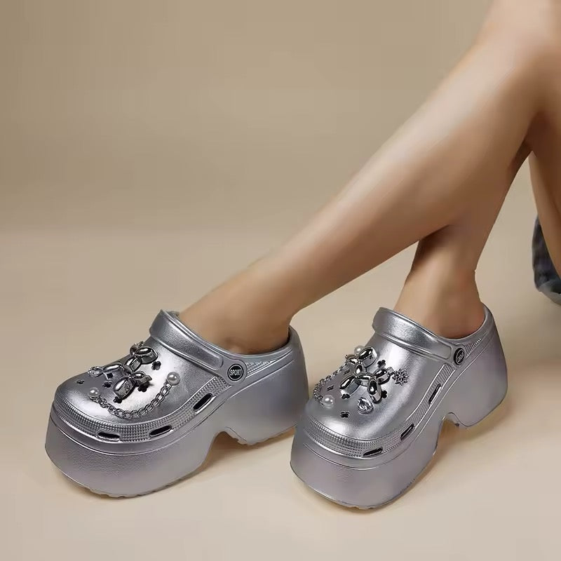 Clogs mit 8 cm Plateau