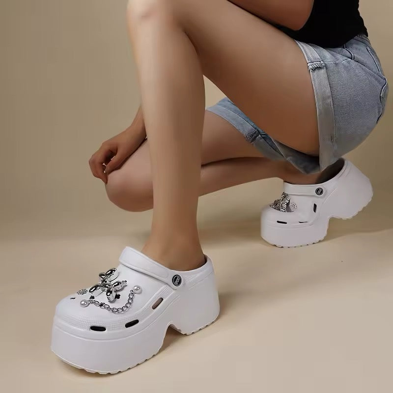 Clogs mit 8 cm Plateau