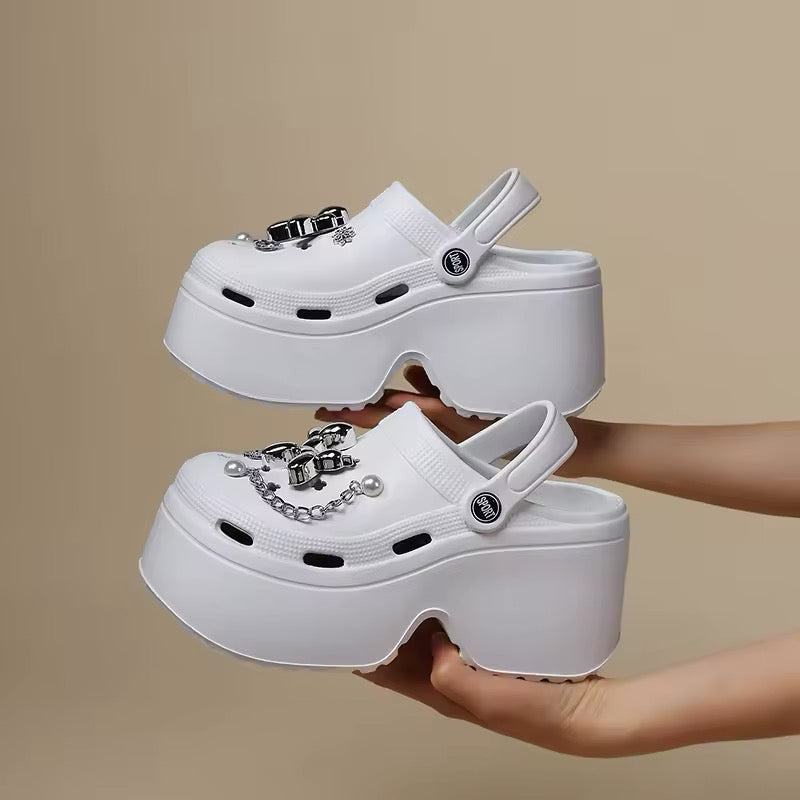 Clogs mit 8 cm Plateau