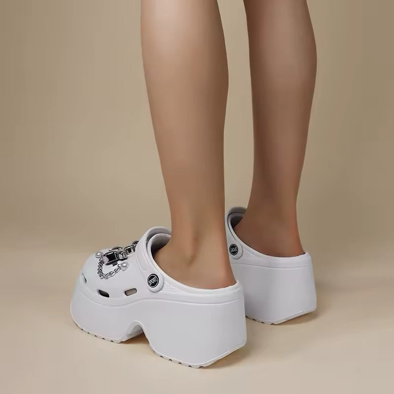 Clogs mit 8 cm Plateau