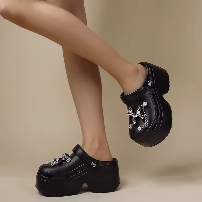 Clogs mit 8 cm Plateau