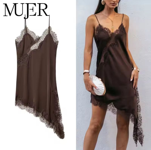Kleid mit Spitze