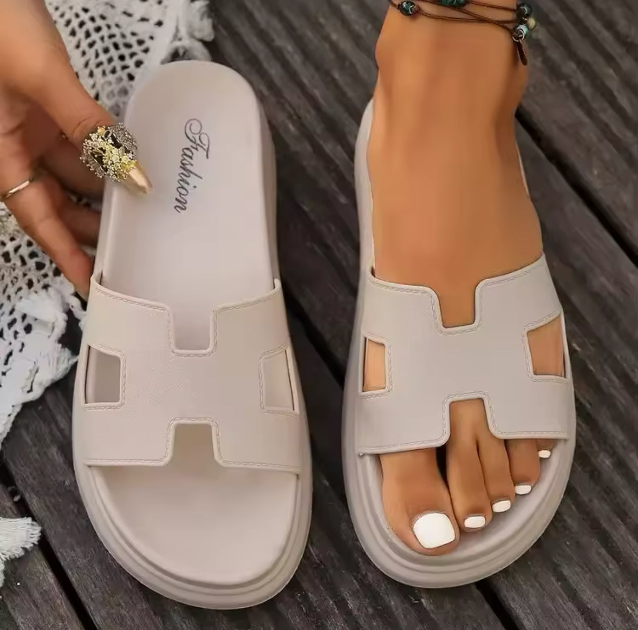 HERMES Dup Sandalen