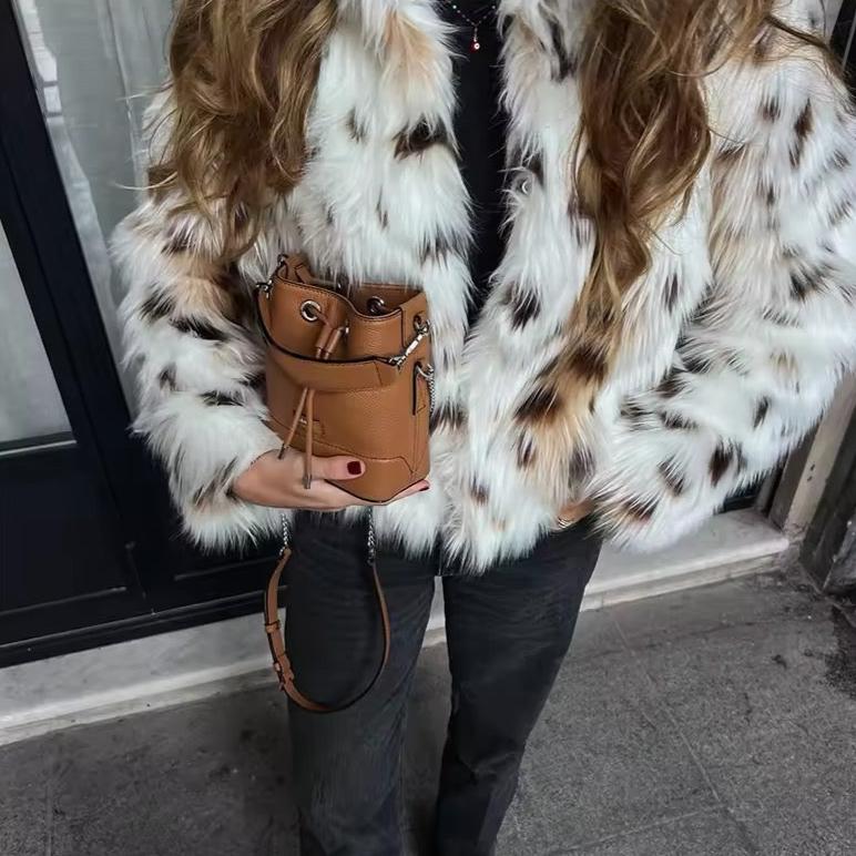 Kurze Leopard Faux Pelzmantel