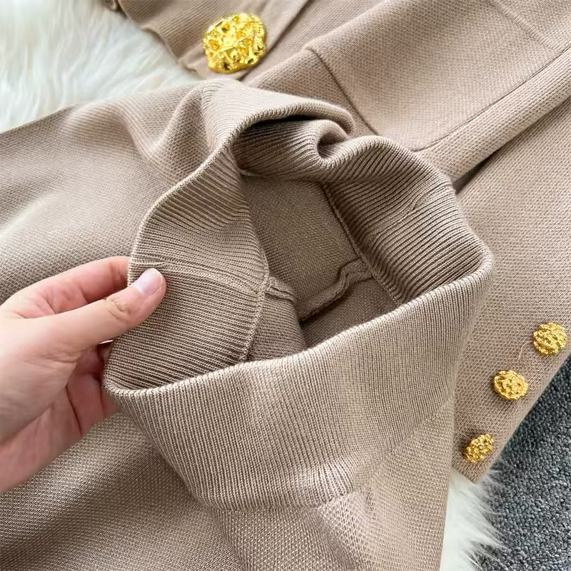 Einreihige Goldknopf V-Ausschnitt Strickjacke