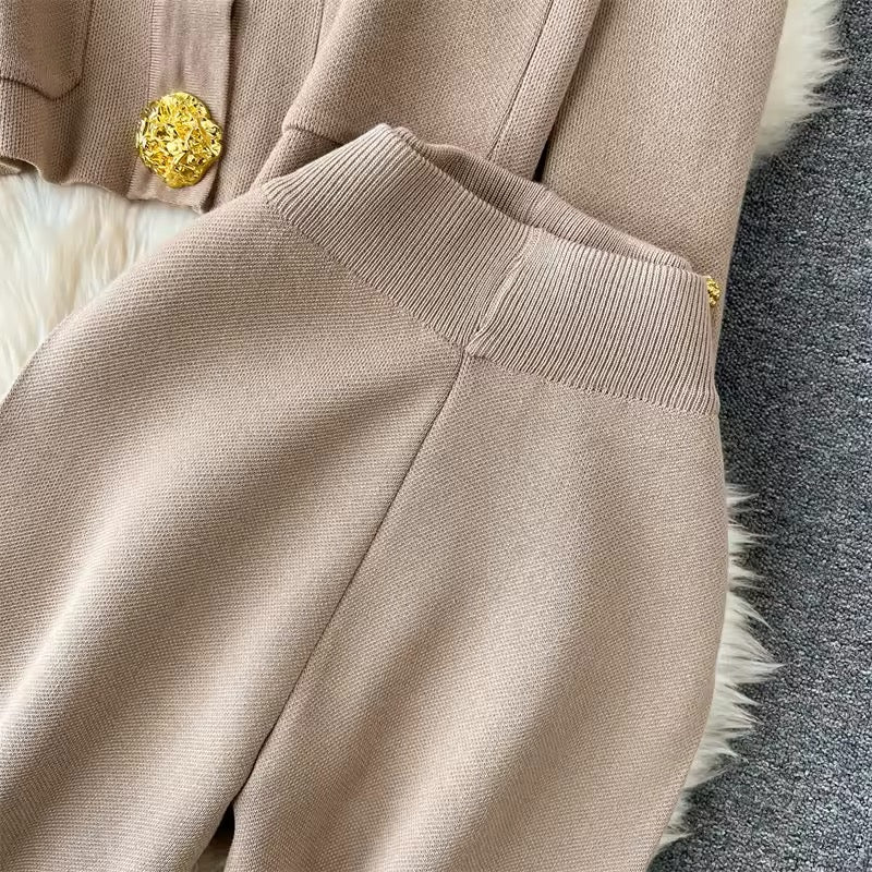 Einreihige Goldknopf V-Ausschnitt Strickjacke