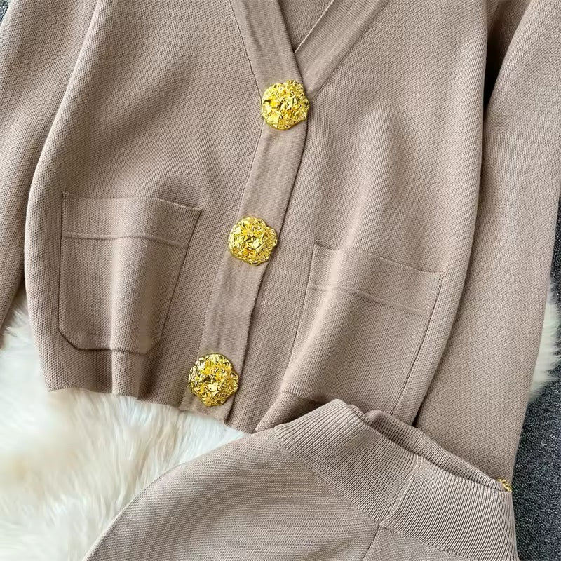 Einreihige Goldknopf V-Ausschnitt Strickjacke