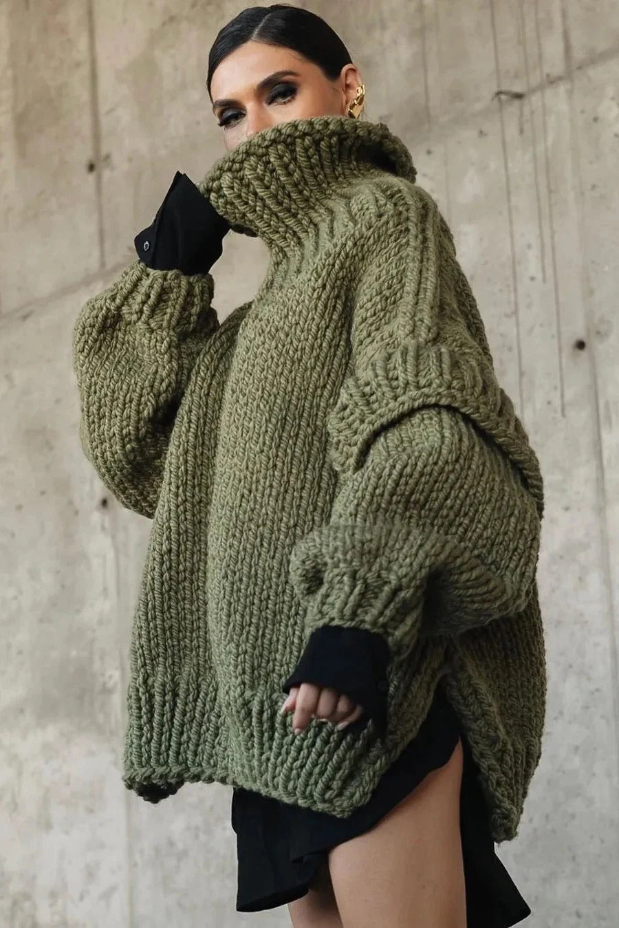 Einfarbiger Strickpullover